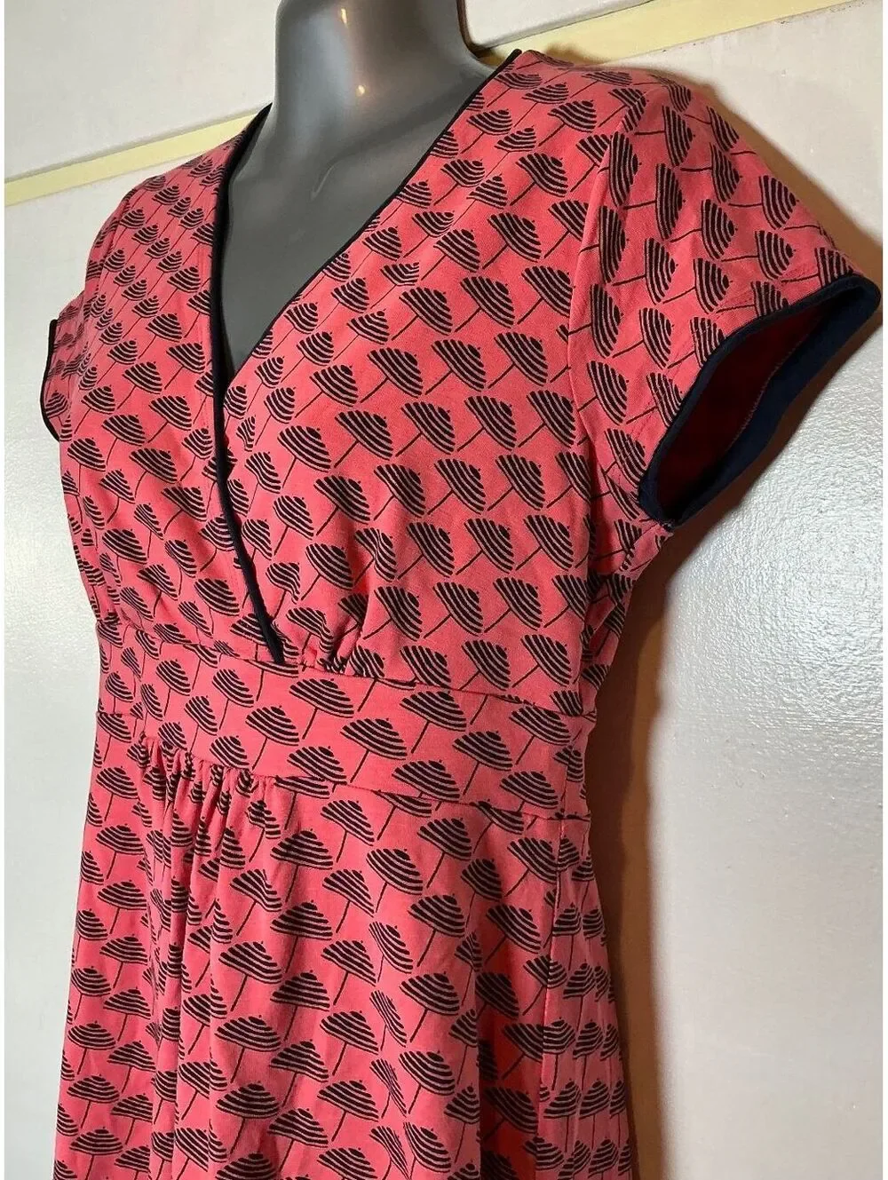 Boden Fit and Flare Cap Sleeve Cotton Dress Women's Size 12 Coral and Blue - Picture 2 of 7